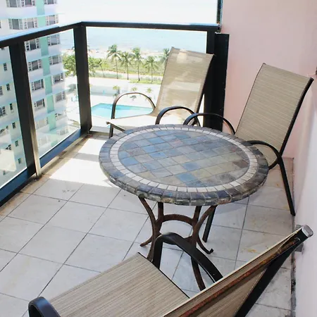 Oceanfront 2 Bed 2 Baths Full Kitchen-3