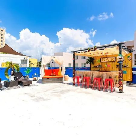 2Bedroom 2Bath Loft Exclusive Rooftop&Jacuzzi,1Block From Beach-3