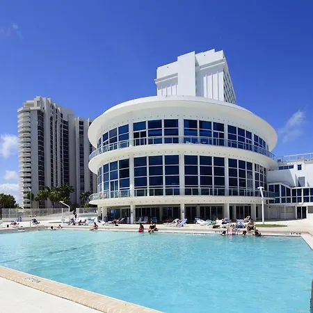 New Point Miami Beach Apartments-2