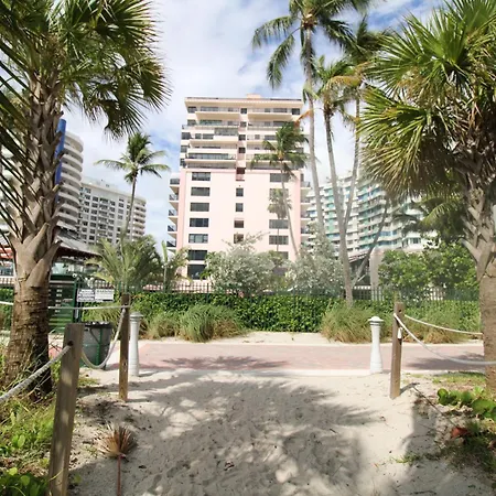 Alexander 1211 Beachfront Condo With Direct Beach Access, 2 Pools, Sauna, Gym-2