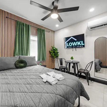 Baybreeze Apartments By Lowkl-3
