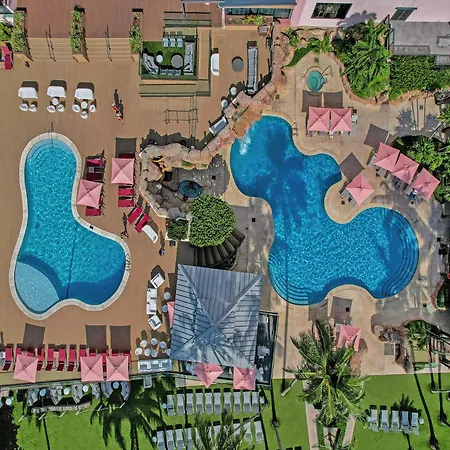 Cozy Beachfront 2 Bdr & 2 Ba Miami Beach Condo-2