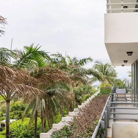 Beachfront Bentley Hotel One Bedroom Suite With Balcony And Beach Access-3