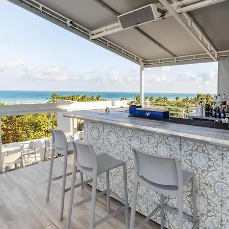 Oceanfront Oasis: 2-Br Apartment On Ocean Drive-3