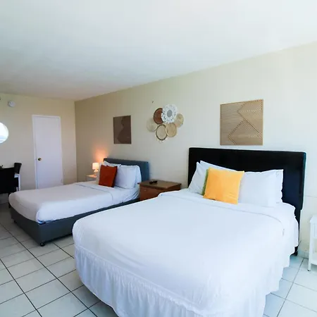 Castle 1733 Ocean View Studio With Direct Beach Access, Pool, Tennis & Free Parking-3