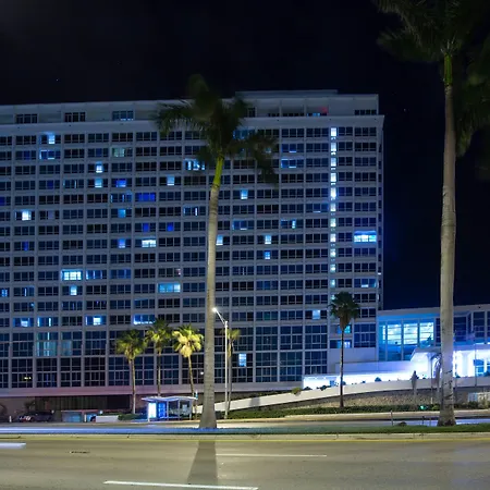 New Point Miami Beach Apartments-2