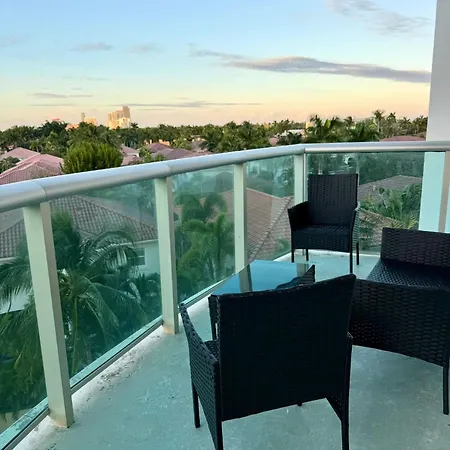 Special Beautiful Modern Beach Condo-2