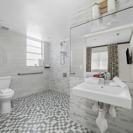 Metropole Suites South Beach-3