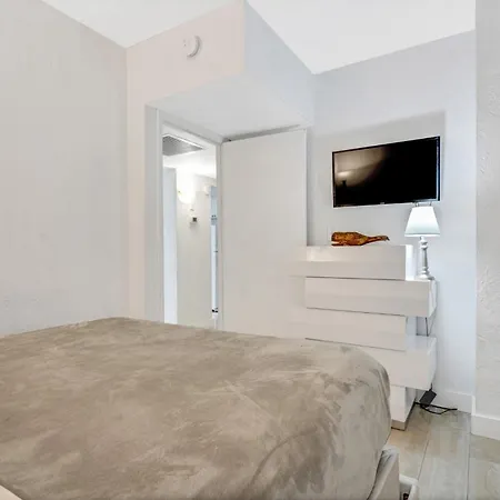 Luxury Miami Condos - 1Br-2Br & 3Br-3