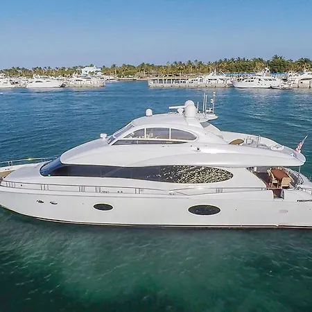 Miami Beach Luxury Yacht Charters-3