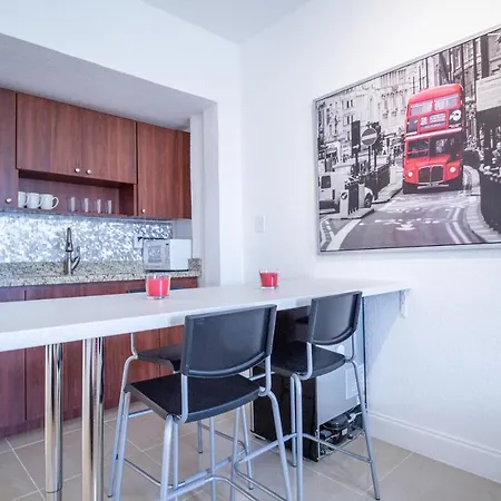 Riverview Miami Beach Apartments-3