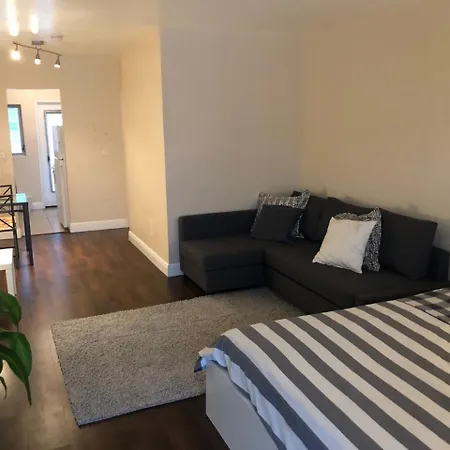 Modern Studio In The Heart Of South Beach-3