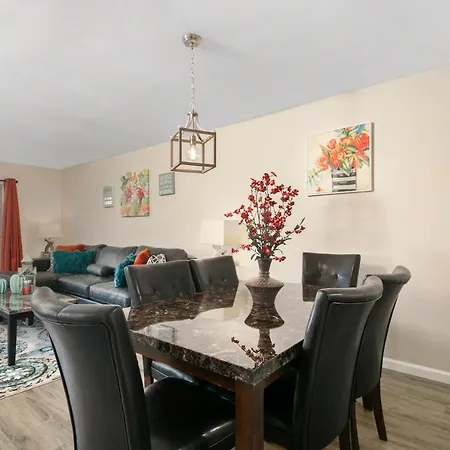 2 Bedroom 2 Bath With Patio On 11Th Collins Ave-2