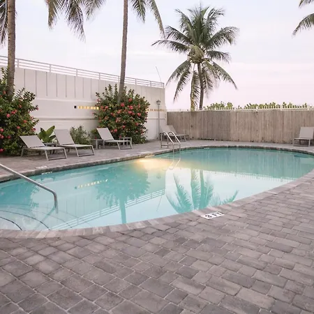 Ocean Drive Apartments-3