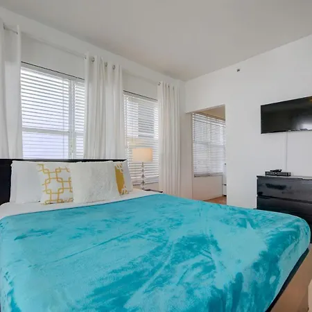 918 Ocean Drive Apartments-3