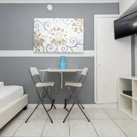 Ocean Drive Beach Apartments-2