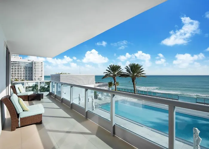 Pet friendly Bluebird Suites Monte Carlo Miami Beach