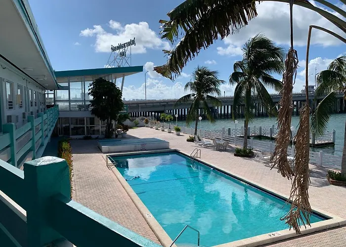 International Inn On The Bay