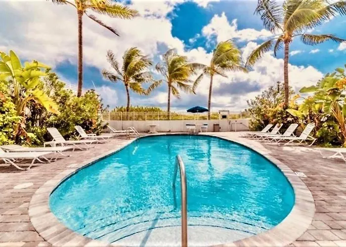 Ocean Front Beach Pads---South Beach Miami Beach
