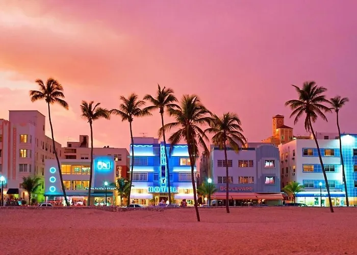 2 Bedroom Ocean Drive Newly Renovated Miami Beach