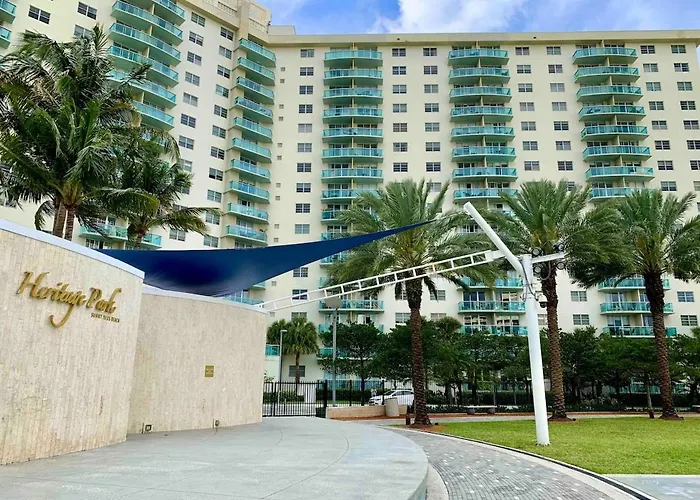 Beach Apartment At Condo-Hotel