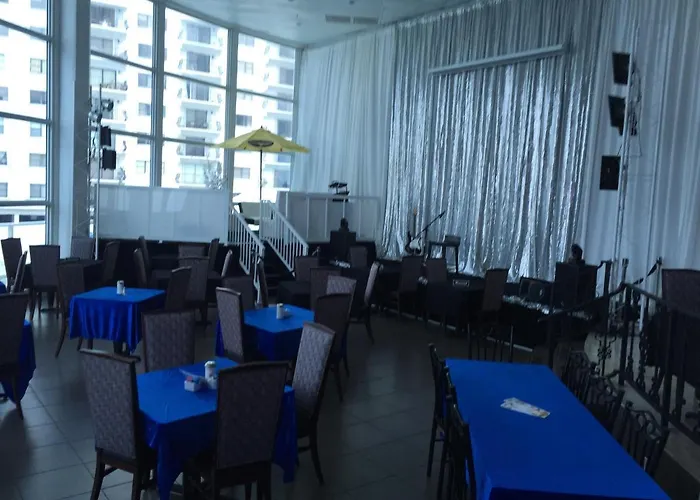 Villa Penelope, Lovely 4 Bedroom 4 Baths Beachfront Miami Beach