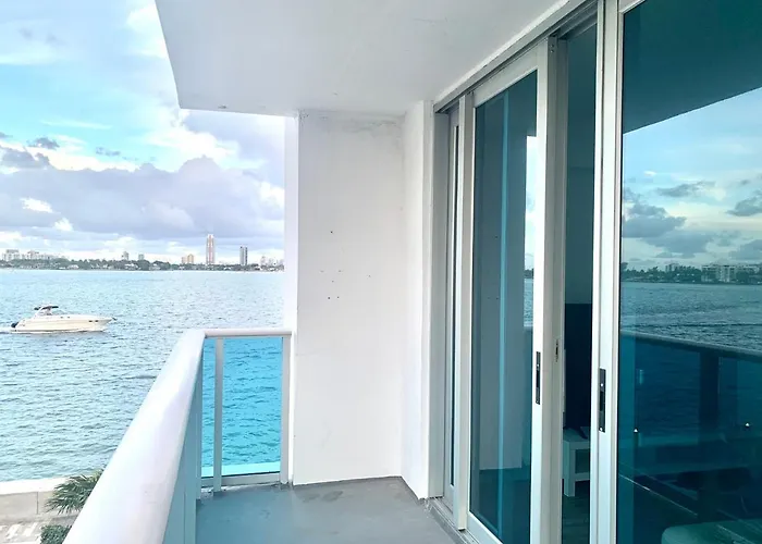 Great Private Room Miami Beach