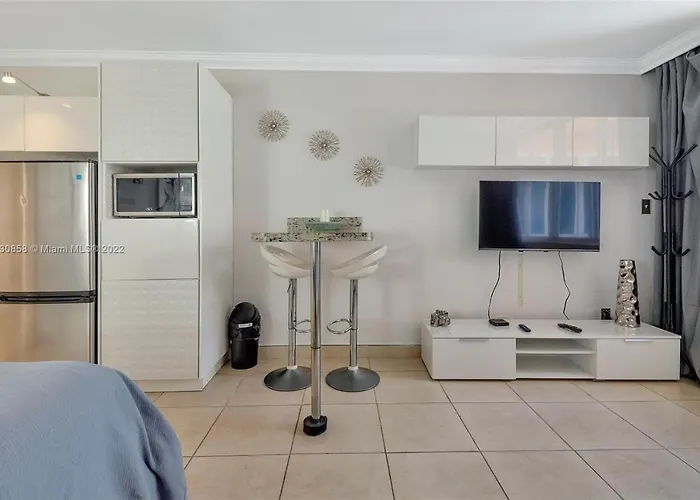 Apartamento Departamento Con Vista Al Mar Y Salida A La Playa. Miami Beach