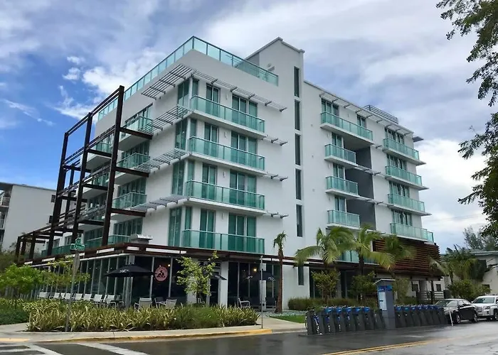 Huisdiervriedelijke Modern Chic Apt In South Beach With Pool Miami Beach