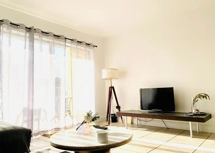 Home Retreat Bright And Quiet