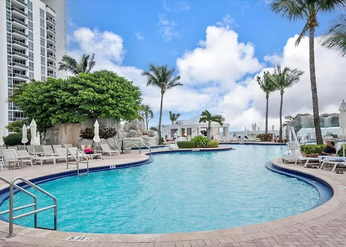 Beachfront Suite: Resort Amenities Included Miami Beach admite animales