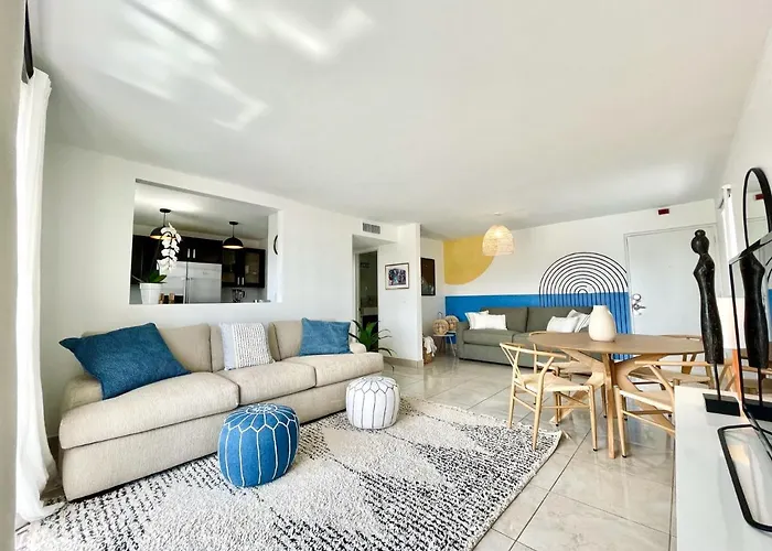 Free Beach Club And Parking At Casa Fifi Arch Miami Beach