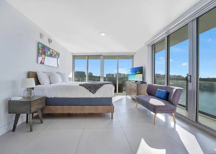 Stunning 2Br/2Ba In Bay Harbour With Rooftop Pool