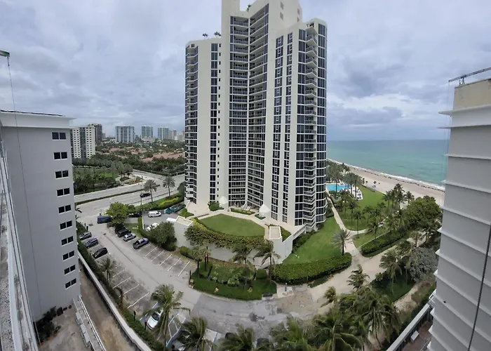 Areia Azul Aparts Miami