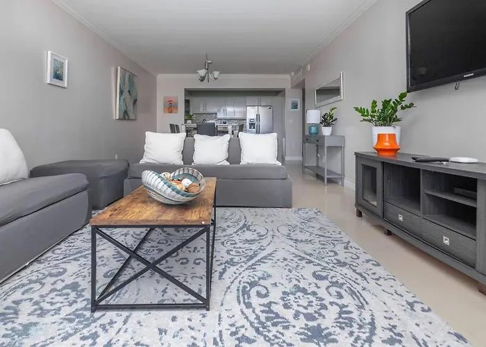 Poolside 2Br Oasis, Steps From The Beach