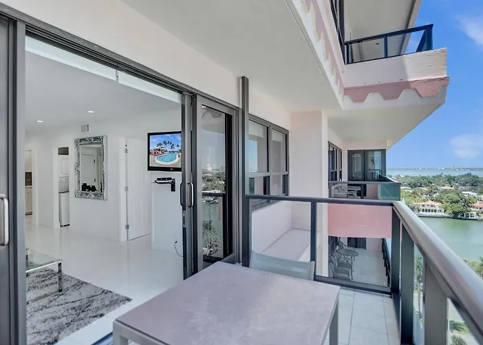 16 Flr Condo With Beach Service Miami Beach che accetta animali