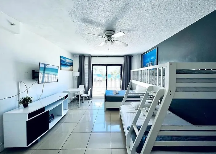 Appartamento New Amazing Balcony Views Ocean Front Studio 403 Miami Beach che accetta animali