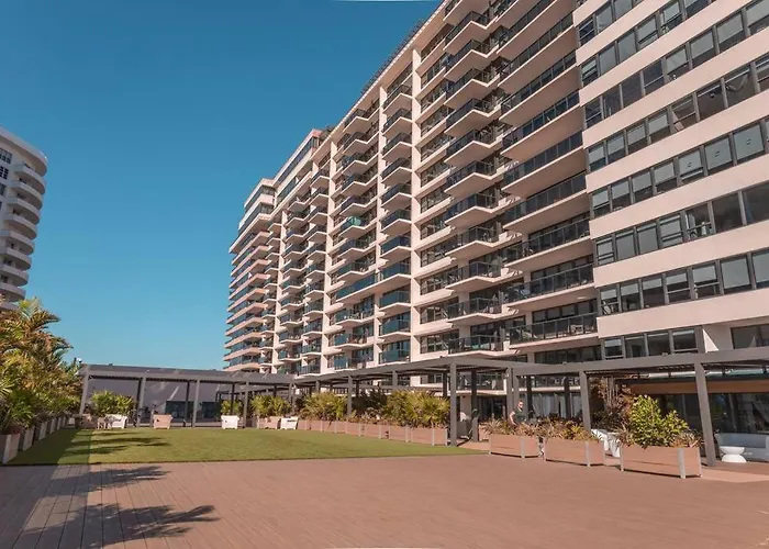 3 Bedroom Apt Ocean-Front Resort The Alexander