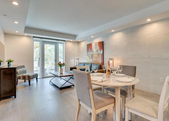 Miami Beach Vacation Rental With Rooftop Pool Access che accetta animali