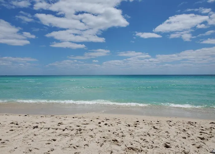 Entire Beach Front Condo W/ Pool Amazing View 4Pax Miami Beach