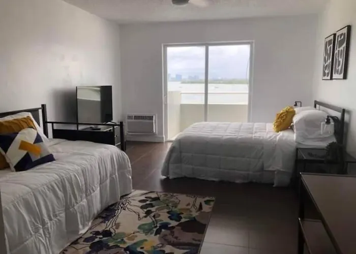 Miami Beach Waterfront With Amazing Bay View And Miami Skyline