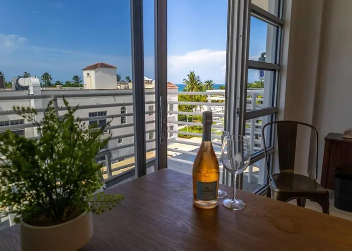 Rooftop-Pool Suite On Ocean Dr C505 Miami Beach admite animales