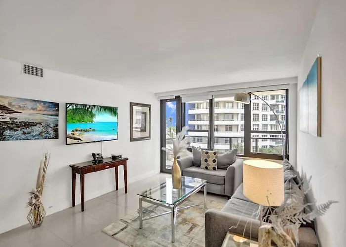 Spacious Ocean View Condo Beach Service 509 Miami Beach