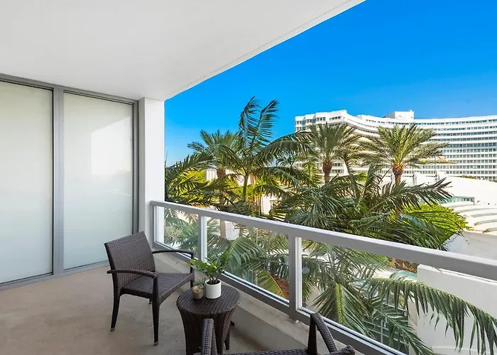 Fontainebleau Ocean View Private Studio -402