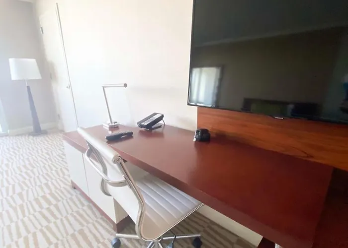 Zen Vacation Rentals Trump International Jr Suite