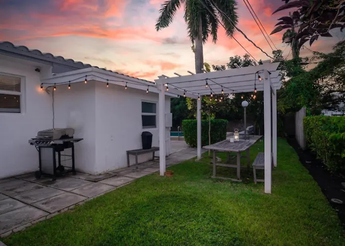 Private Perfect Beach Home For A Family Getaway Wpool! Miami Beach