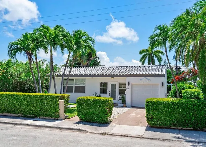 Private Perfect Beach Home For A Family Getaway Wpool! Miami Beach