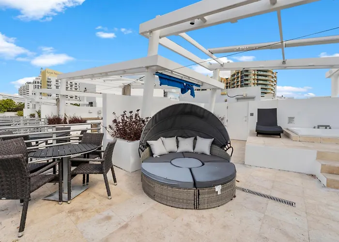 Prime Location Penthouse South Beach Condo Rooftop Balcony Steps To Ocean Drive And Beach