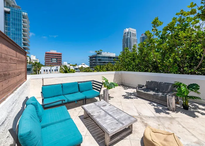 Pet friendly South Of Fifth Miami Beach Apartments!