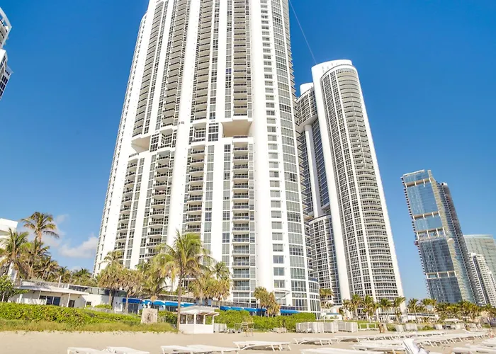 Pool And Tennis Beachfront Florida Condo!